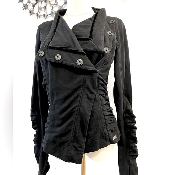 lululemon athletica Jackets & Blazers - Lululemon Solace Asymmetrical Zip Up Ruched
Sleeve Jacket Black 8